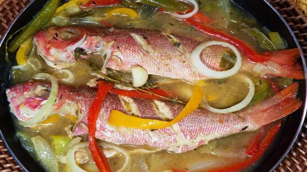 Receta-caldo-de-pescado-casero-al-estilo-haitiano